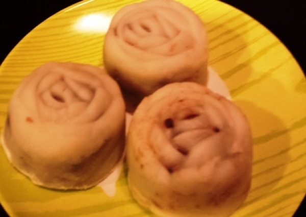 紅豆冰皮小月餅食譜-自製椰香紅豆冰皮小月餅做法:椰香紅豆冰皮小月餅保健康!