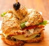 可頌三明治食譜做法-超簡單的可頌三明治做法:輕鬆製作可頌三明治!