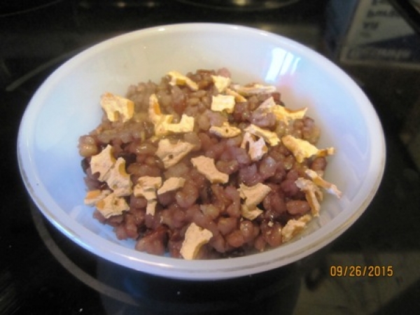 蓮藕糙米飯食譜-蓮藕糙米燕麥飯做法料理:蓮藕糙米燕提供每天熱量及營養素喔!