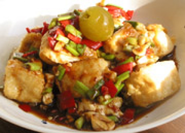 梅子料理食譜-梅汁脆豆腐做法料理:梅汁豆腐微酸中帶甜滿足您味蕾!