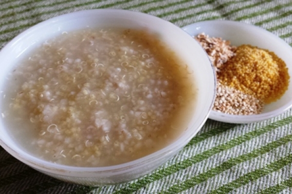 小米粥食譜做法-小米燕麥養生粥料理:小米多種營養元素及微量元素滋陰補血!