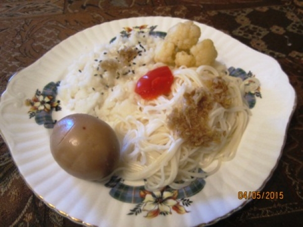坐月子餐麵線料理食譜-產婦坐月子飯及麵線料理:做月子餐麵線產後調理產婦更健康料
