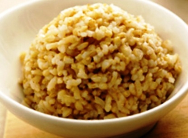 糙米飯養生料理食譜-四道養生糙米飯做法:糙米含米糠醇吃糙米飯好處促進腸胃蠕動預防衰老及減肥功效!