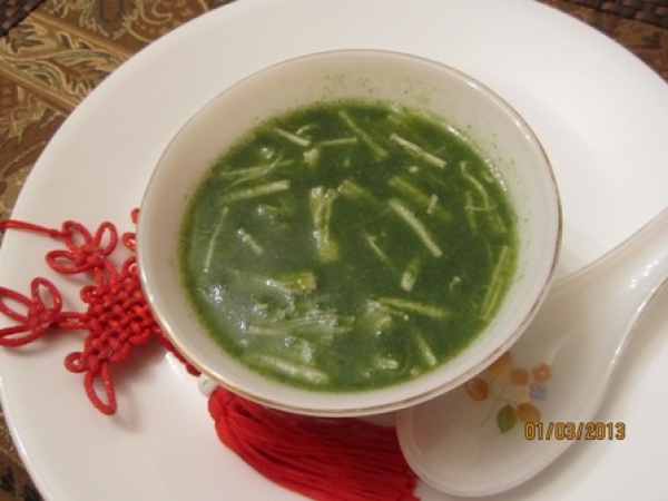 翡翠蔬菜濃湯料理食譜-金針菇蔬菜濃湯做法:輕食蔬菜濃湯養生保健康!