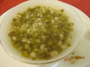 電鍋綠豆食譜-電鍋綠豆薏仁湯做法:結合電鍋和泡水冷凍綠豆薏仁湯做法!