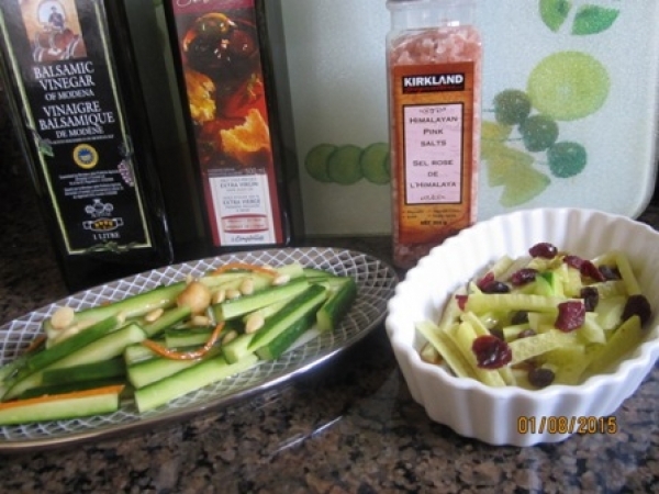創意涼拌黃瓜料理食譜-自製輕食涼拌黃瓜二吃創意料理:創意涼拌黃瓜做法!
