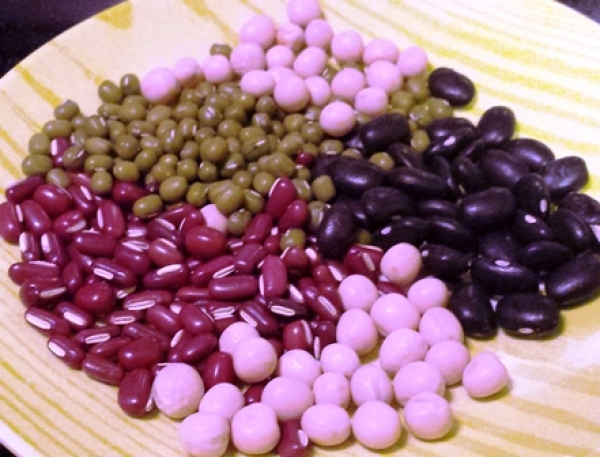 五色豆&amp;五臟:-五色豆的各自功效:五色豆料理養五臟營養全面!