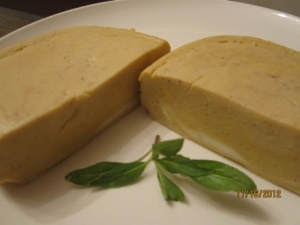 蛋豆腐食譜做法-自製健康滑嫩香濃的雞蛋豆腐料理:雞蛋豆腐做法祗要三樣食材即可哦!